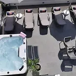 Pino Luxury And 4* Split