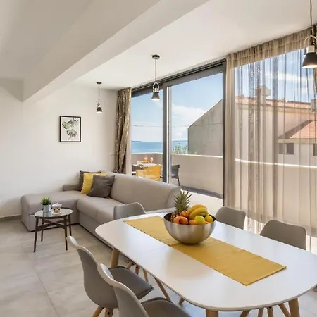 Pino Luxury And Pensjonat Split