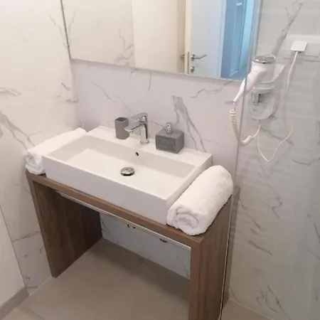 Gostinjska kuća Pino Luxury And Split