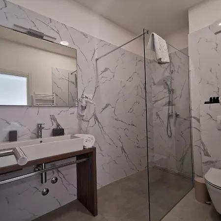 Gostinjska kuća Pino Luxury And Split