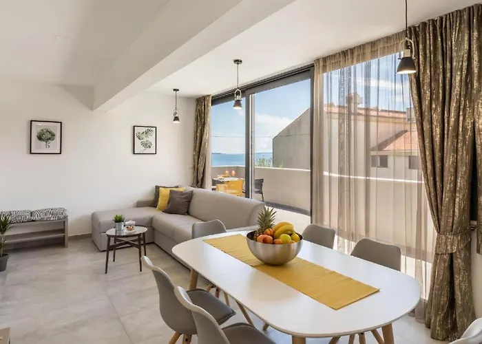 Pino Luxury And Gasthuis Split