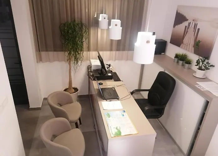 Pino Luxury And Gasthuis