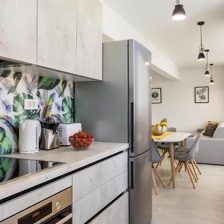 Pino Luxury And Guest house 4*