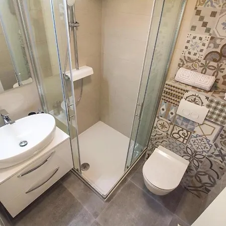 Pino Luxury And Гостьовий будинок 4*